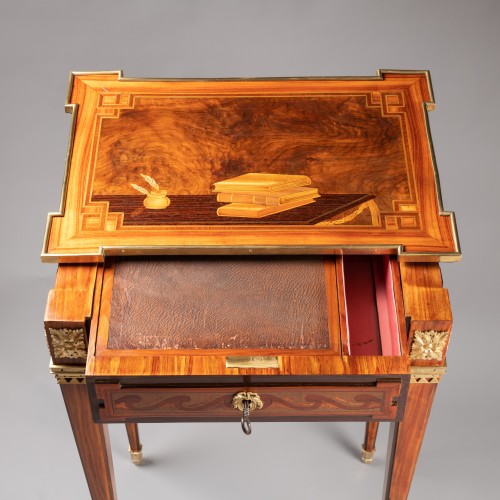 Antiquités - Petite table à système de salon, Paris fin du 18e siècle