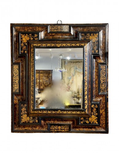 Miroir en bois indigènes attribué à Thomas Hache, époque Louis XIV