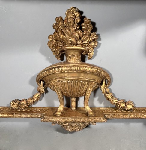 Wall console in gilded oak, Paris circa 1785 - Furniture Style Louis XVI