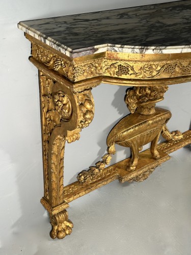 Wall console in gilded oak, Paris circa 1785 - Louis XVI