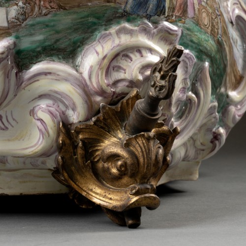 Wall fountain in earthenware, Marseille circa 1760  - Louis XV