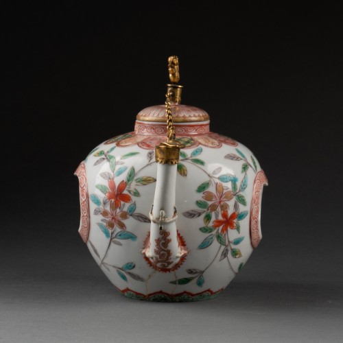 Louis XIV -  Kakiémon teapot with four elements, Japan circa 1690-1700 