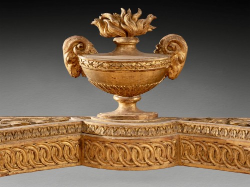 XVIIIe siècle - Console en bois doré aux cariatides, Paris époque Louis XVI vers 1790