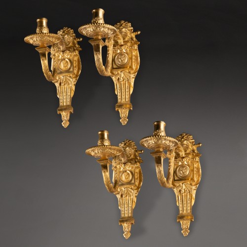 XVIIIe siècle - Série de quatre appliques en bronze, Paris époque Régence