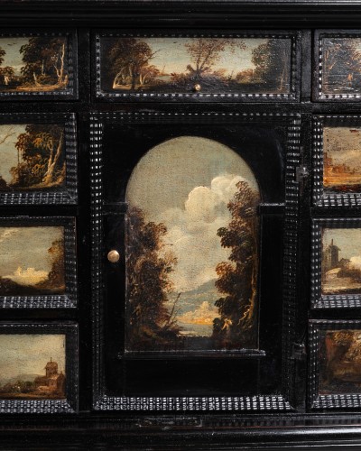 Cabinet en ébène orné de peintures, Italie 17e siècle - Franck Baptiste Paris