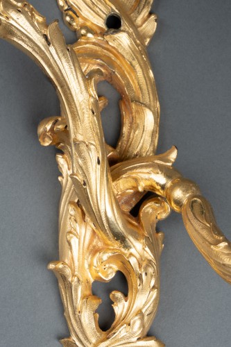 Pair of gilded bronze sconces, Paris around 1730 - Lighting Style French Regence