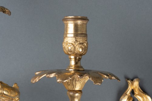 Pair of gilded bronze sconces, Paris around 1730 - 