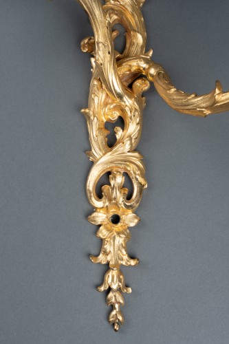 XVIIe siècle - Paire d'appliques en bronze doré , Paris vers 1730