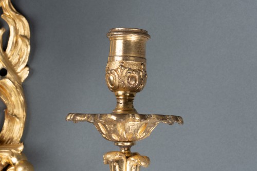 French Regence - Pair of gilded bronze sconces, Paris around 1730