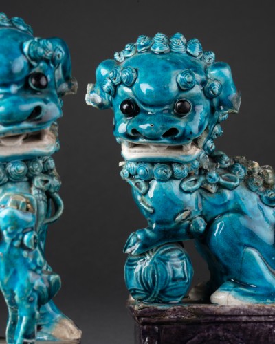 Palanquin aux chiens de Fö, Paris vers 1780-1790 - Céramiques, Porcelaines Style Louis XVI