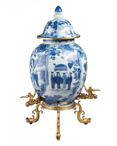 Rare Japanese porcelain coffee fountain circa 1700