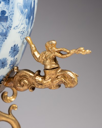 Porcelain & Faience  - Rare Japanese porcelain coffee fountain circa 1700