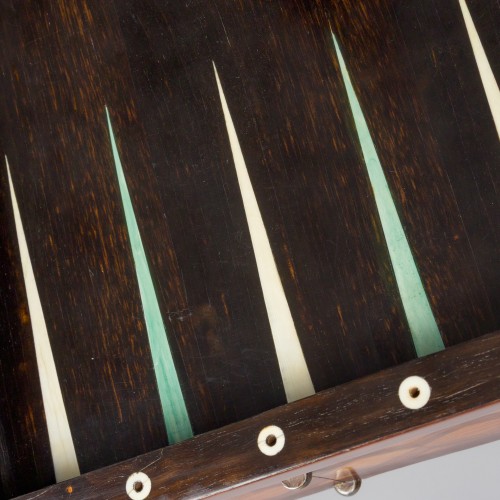Antiquités - Table tric-trac de voyage à système P.Denizot vers 1770