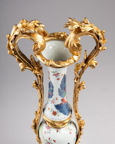 18th century - Pair of double bronze-mounted vases, Paris circa 1760