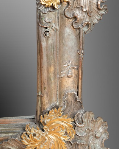 Miroir en métal repoussé et bronze doré, Allemagne vers 1750 - Louis XV