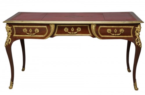 18th French fine desk by François Lieutaud, circa 1730