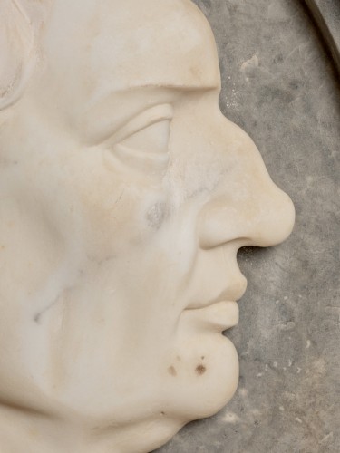 Julius Caesar, marble medallion, Italy circa 1800 - Sculpture Style Louis XVI