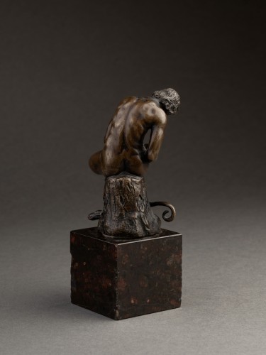 Louis XIV - Boy with thorn, bronze with brown patina, Florence, 17th century