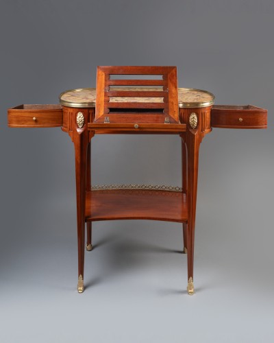 XVIIIe siècle - Table de salon faisant office de lutrin, Paris vers 1770