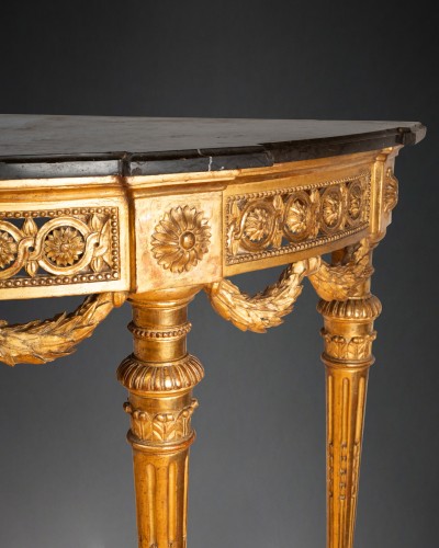 XVIIIe siècle - Console demi-lune en bois doré, Provence époque Louis XVI