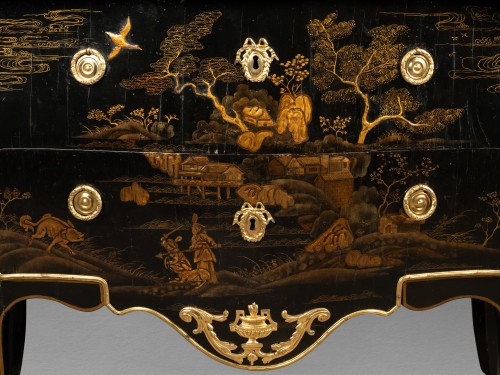 Furniture  - Lacquered chest of drawers, stamped Pierre Roussel, Paris, circa 1770