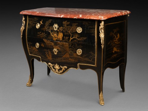 18th century - Lacquered chest of drawers, stamped Pierre Roussel, Paris, circa 1770