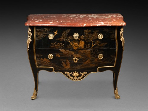 Lacquered chest of drawers, stamped Pierre Roussel, Paris, circa 1770 - Louis XV