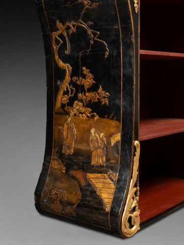 18 th Martin varnished office filing cabinet, Paris, Louis XV period - Furniture Style Louis XV