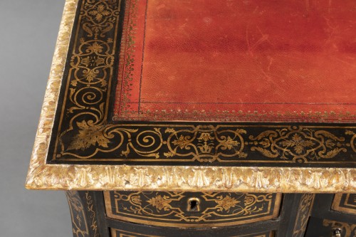 Antiquités - Bureau Mazarin en laque à l’imitation de la marqueterie Boulle , époque Louis XIV