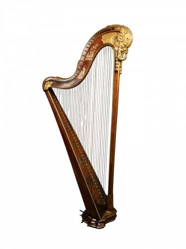 Harpe à crosse à décor au vernis Martin, Paris vers 1780
