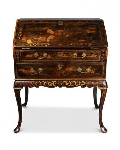 Bureau de pente en laque de Chine vers 1760