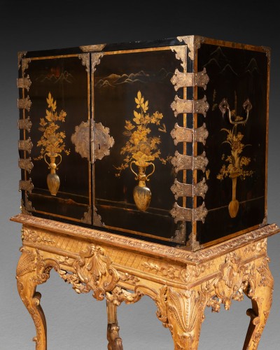 Cabinet de voyage en laque du Japon, vers 1680 - Louis XIV