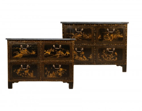 Paire de commodes en laque de Chine, Angleterre vers 1780