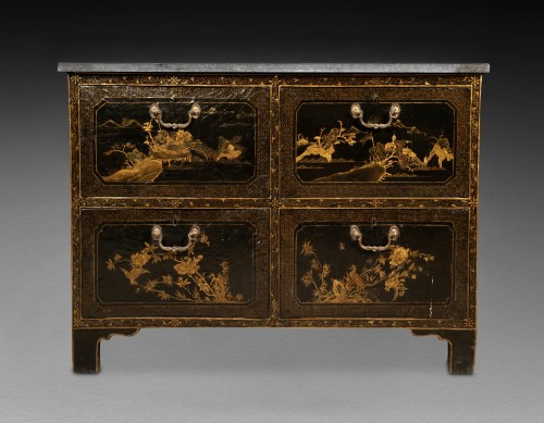 Paire de commodes en laque de Chine, Angleterre vers 1780 - Mobilier Style Louis XVI
