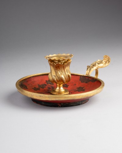 Bougeoir à main en laque et bronze doré, Paris vers 1750 - Louis XV