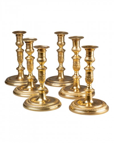 Série de six flambeaux en bronze, Paris époque Régence
