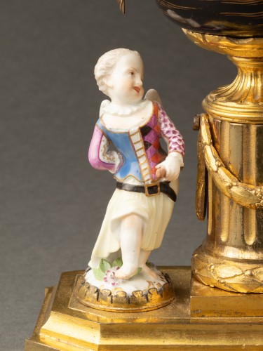 Meissen Porcelain and Japanese Lacquer Potpourri Tray, Circa 1775 - 