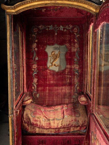 Sedan chair with chinoiserie , Turin circa 1750 - Decorative Objects Style Louis XV