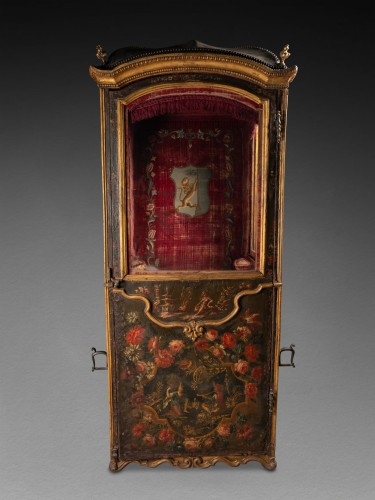 Sedan chair with chinoiserie , Turin circa 1750 - 