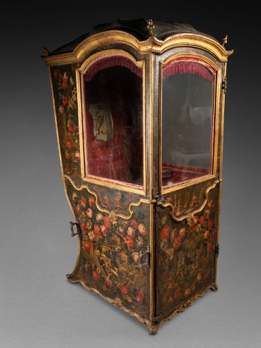 18th century - Sedan chair with chinoiserie , Turin circa 1750