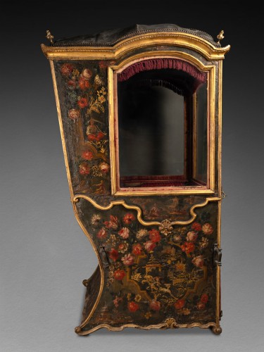 Louis XV - Sedan chair with chinoiserie , Turin circa 1750