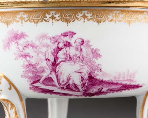 Louis XV - Réchaud couvert en porcelaine de Meissen monté en pot-pourri 18e siècle