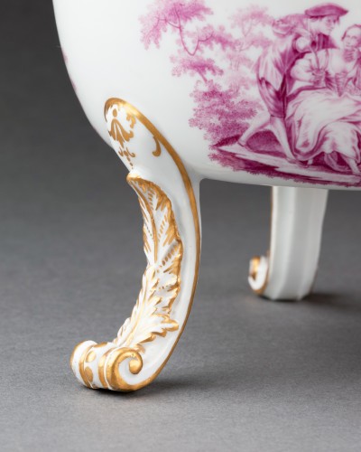 Antiquités - Réchaud couvert en porcelaine de Meissen monté en pot-pourri 18e siècle