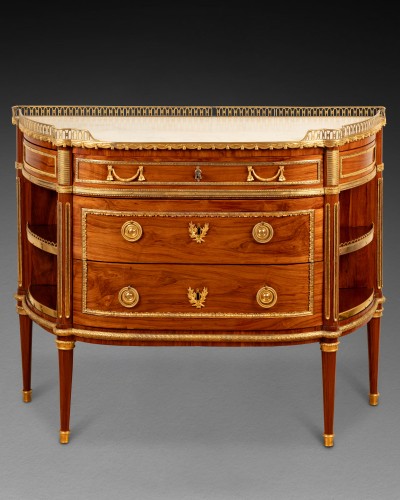 Commode demi-lune en placage de bois de rose, estampillée P. Roussel - Franck Baptiste Paris