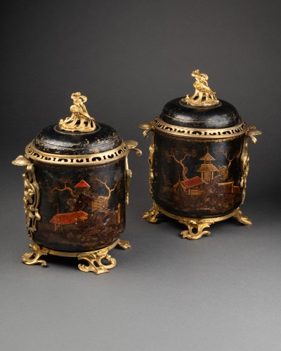Paire de pots-pourris en tôle vernie, Paris vers 1760 - Franck Baptiste Paris