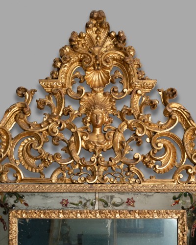 XVIIIe siècle - Miroir en bois doré et verres de Murano, Venise vers 1750