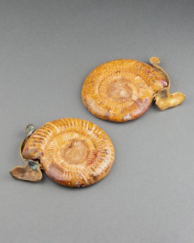Restauration - Charles X - Paire d’ammonites fossiles montées bronze vers 1820-1840