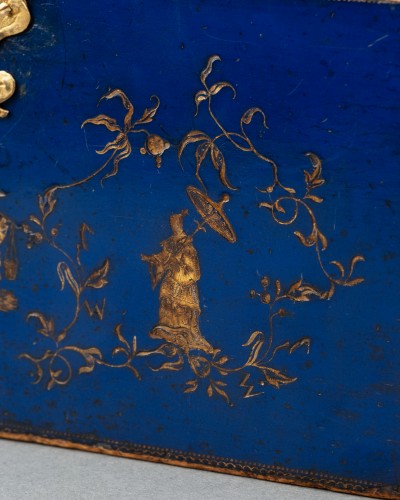 Objets de Vitrine Coffret & Nécessaire - Boite à thé en vernis martin bleu lapis vers 1770