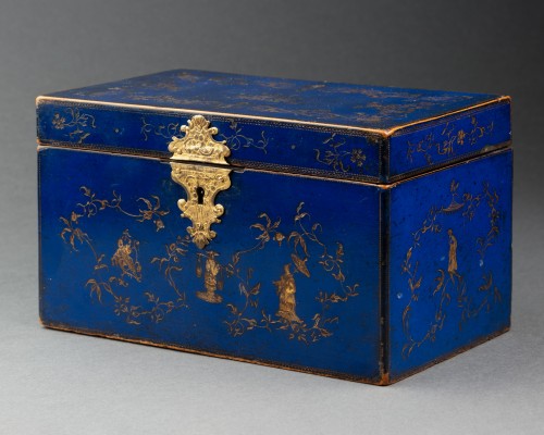 Boite à thé en vernis martin bleu lapis vers 1770 - Franck Baptiste Paris
