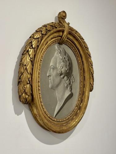 Antiquités - Portrait de roi Louis XV en trompe l’oeil vers 1775